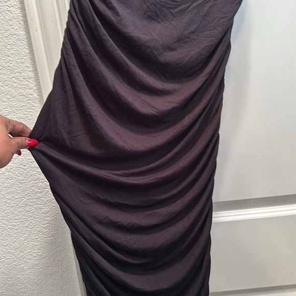 Good American Ruched square-neck stretch-rayon maxi dress Lg & Medium in black - Picture 5 of 16